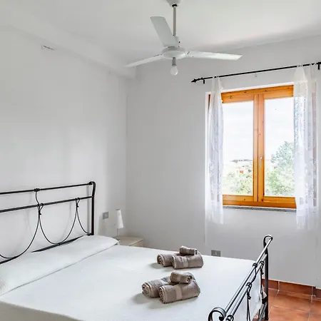 Lovely Near Pelosa W Parking! * Stintino
