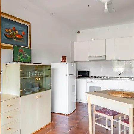 Guesthost - Lovely Near Pelosa W Parking! Stintino