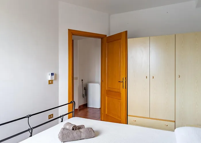 Lovely Near Pelosa W Parking! Apartman *